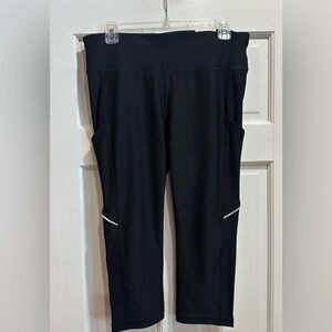 ☆NWT☆ Women's Xersion Performance Fit  Capri Leggings Size Large